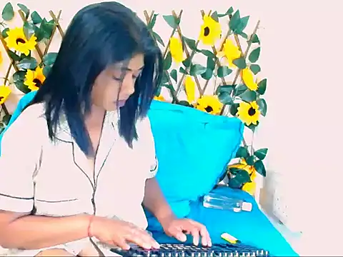 IndianPleasurez1's cam snapshot