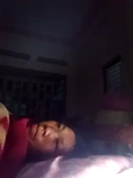 bella-la's cam snapshot