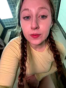 FroggyAnna's cam snapshot