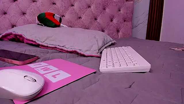 AuroraDiaz's cam snapshot