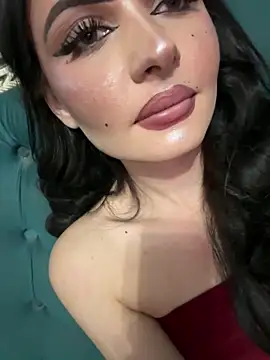 LioraskyLux's cam snapshot