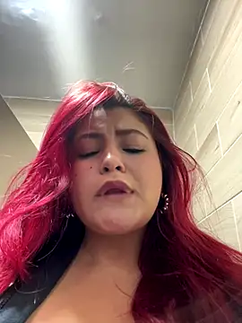 lia_moon77 live sex cam