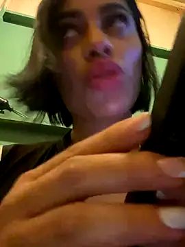 AlannaEvons's cam snapshot