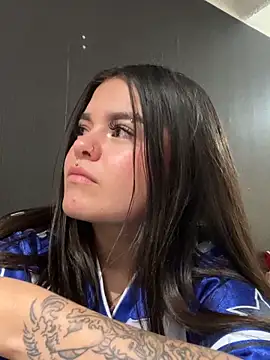 Camila_Duarte2's cam snapshot