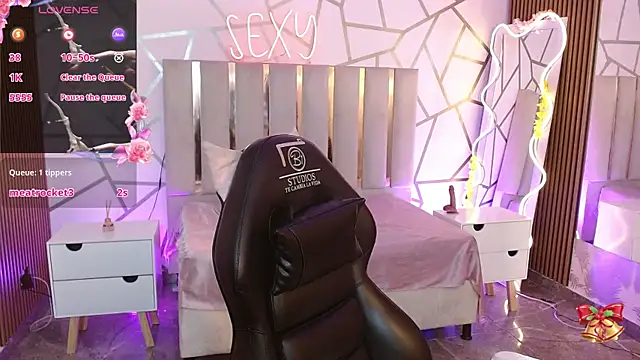 CYRUS_TAY live sex cam