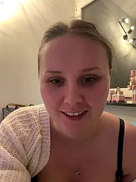 YoungJoyce live sex cam