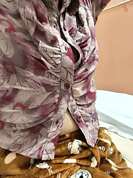 Shalu_G's cam snapshot