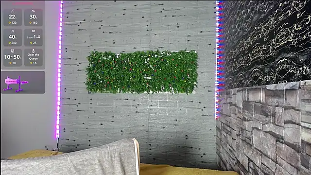 emma_petit07's cam snapshot