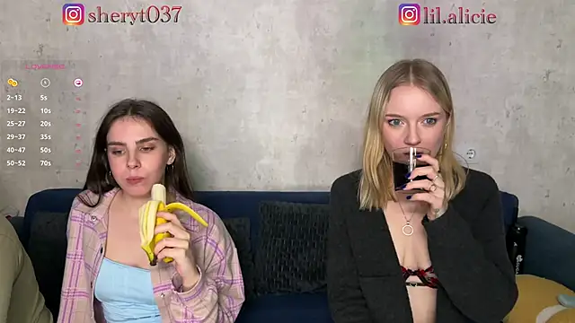 Sweety-Couple-'s cam snapshot