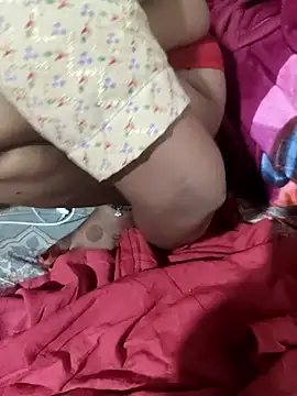 POOJACOUPLE's cam snapshot