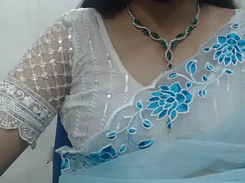 Lovely_Siri_23's cam snapshot