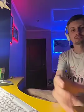 Aki-Laky's cam snapshot