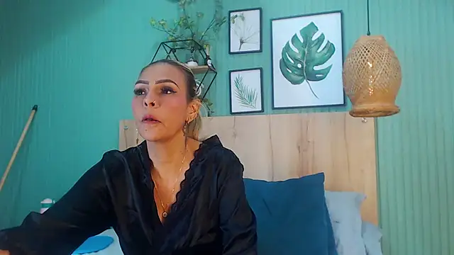 yessila_parker live sex cam