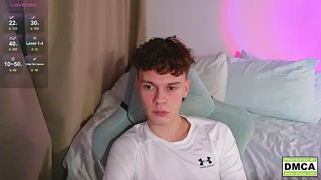 cute_thomas's cam snapshot