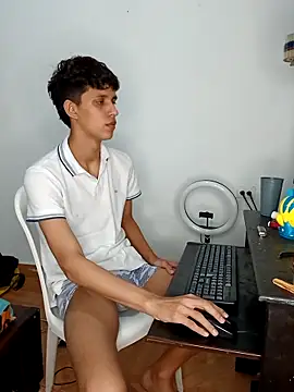 Alayn_sexy_ayes's cam snapshot