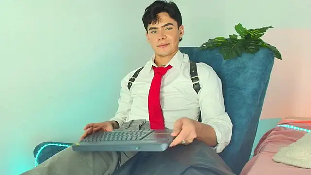 CamiiGuzmanX's cam snapshot