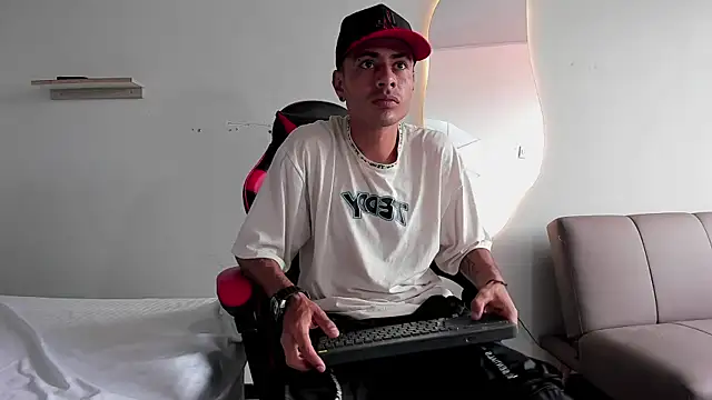 MatthewCullen's cam snapshot