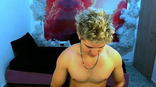 AlexPiersss's cam snapshot