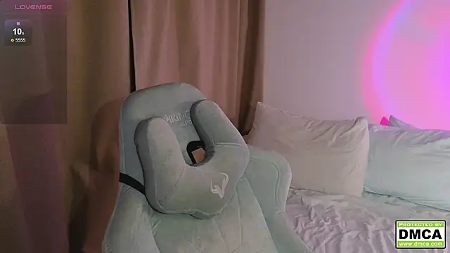 cute_thomas's cam snapshot