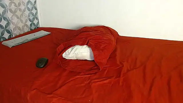 Emilybateee's cam snapshot