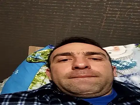 PopaOctavian's cam snapshot