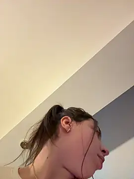 KimArts's cam snapshot