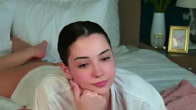 Alice_Deleon's cam snapshot