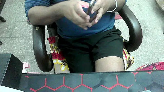 rentarob's cam snapshot