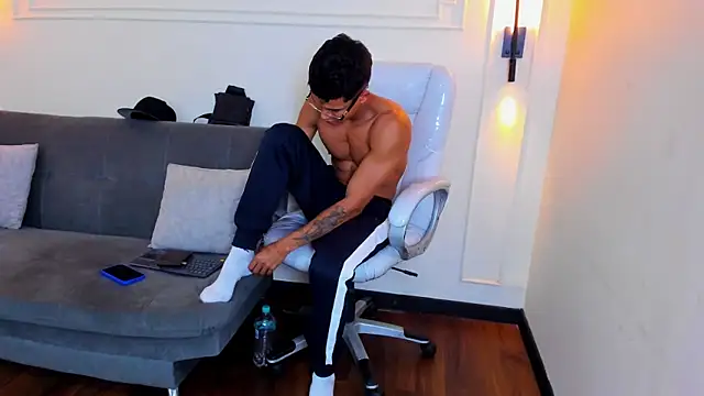 Paradise_boy_s's cam snapshot