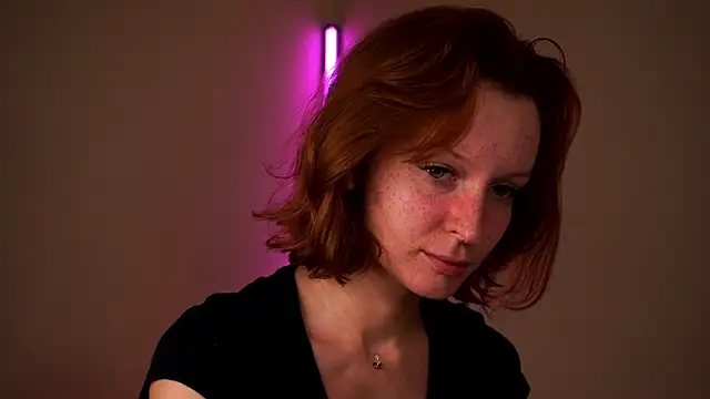 Liuba_Fox live sex cam