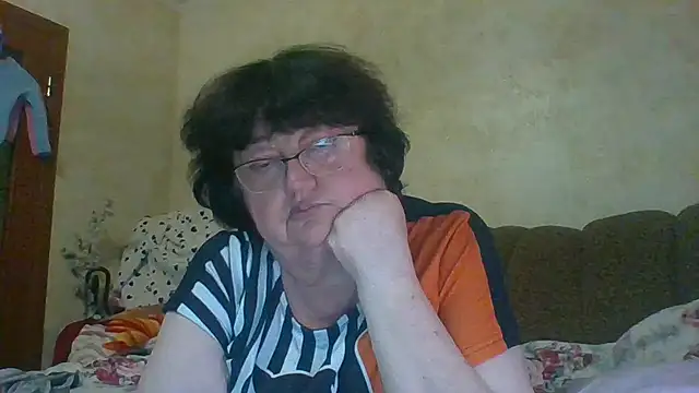 MilaSky5303's cam snapshot