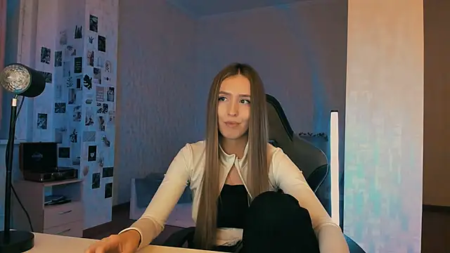 yourrdanceteacher's cam snapshot