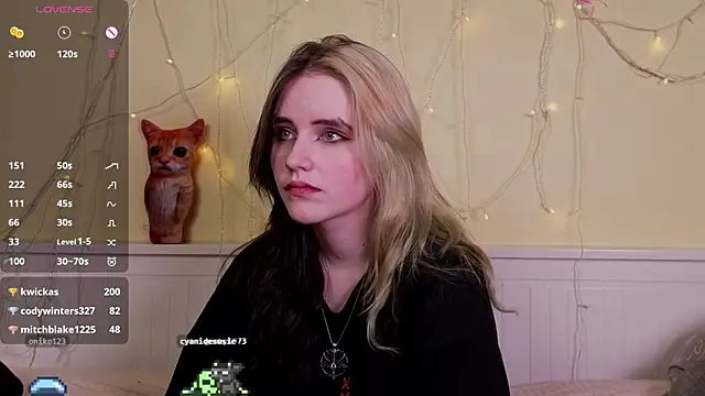 PortiaHedge's cam snapshot