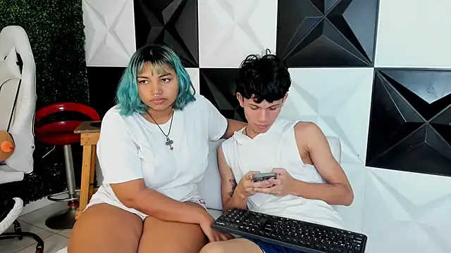 andy_dan18's cam snapshot