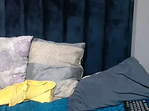 Peachesx25's cam snapshot