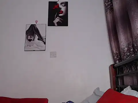 Whimsicalwillow's cam snapshot