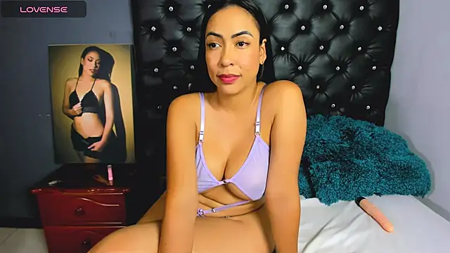 catalinamuss_'s cam snapshot