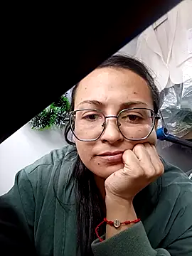 bri_ali's cam snapshot