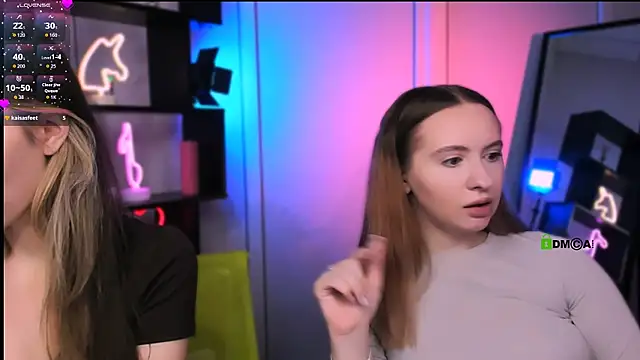 mila_glow1's cam snapshot