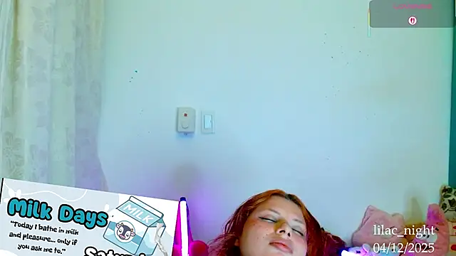 lilac_night33's cam snapshot