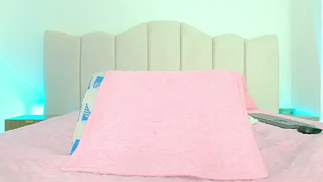 sh_malala's cam snapshot