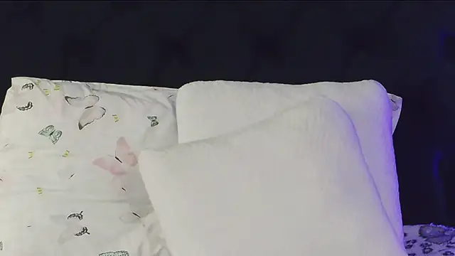 PerfectMom's cam snapshot