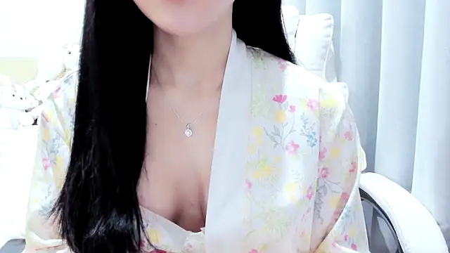 Lita-Julia's cam snapshot