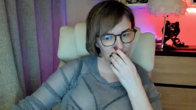 feliziaDesire live sex cam