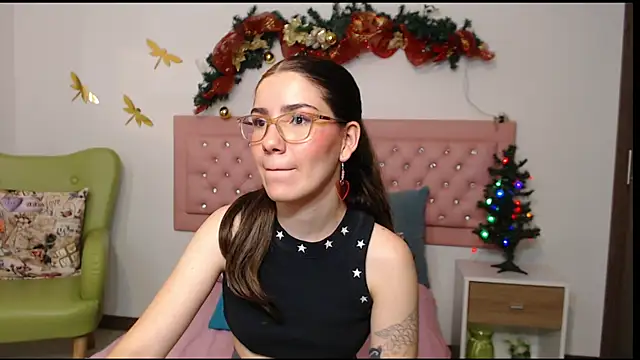 AriLumi live sex cam