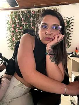 Isabella_Varella's cam snapshot