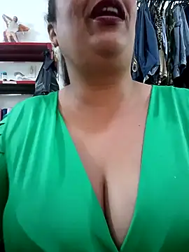 Mia-Glow's cam snapshot