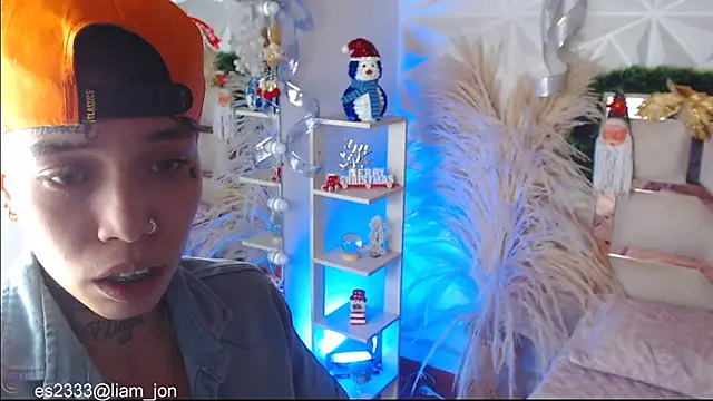 Jonesliam23's cam snapshot