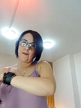 IsisBlake's cam snapshot