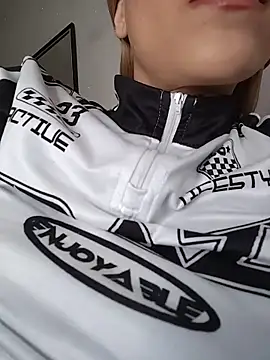 Dani-peggin's cam snapshot